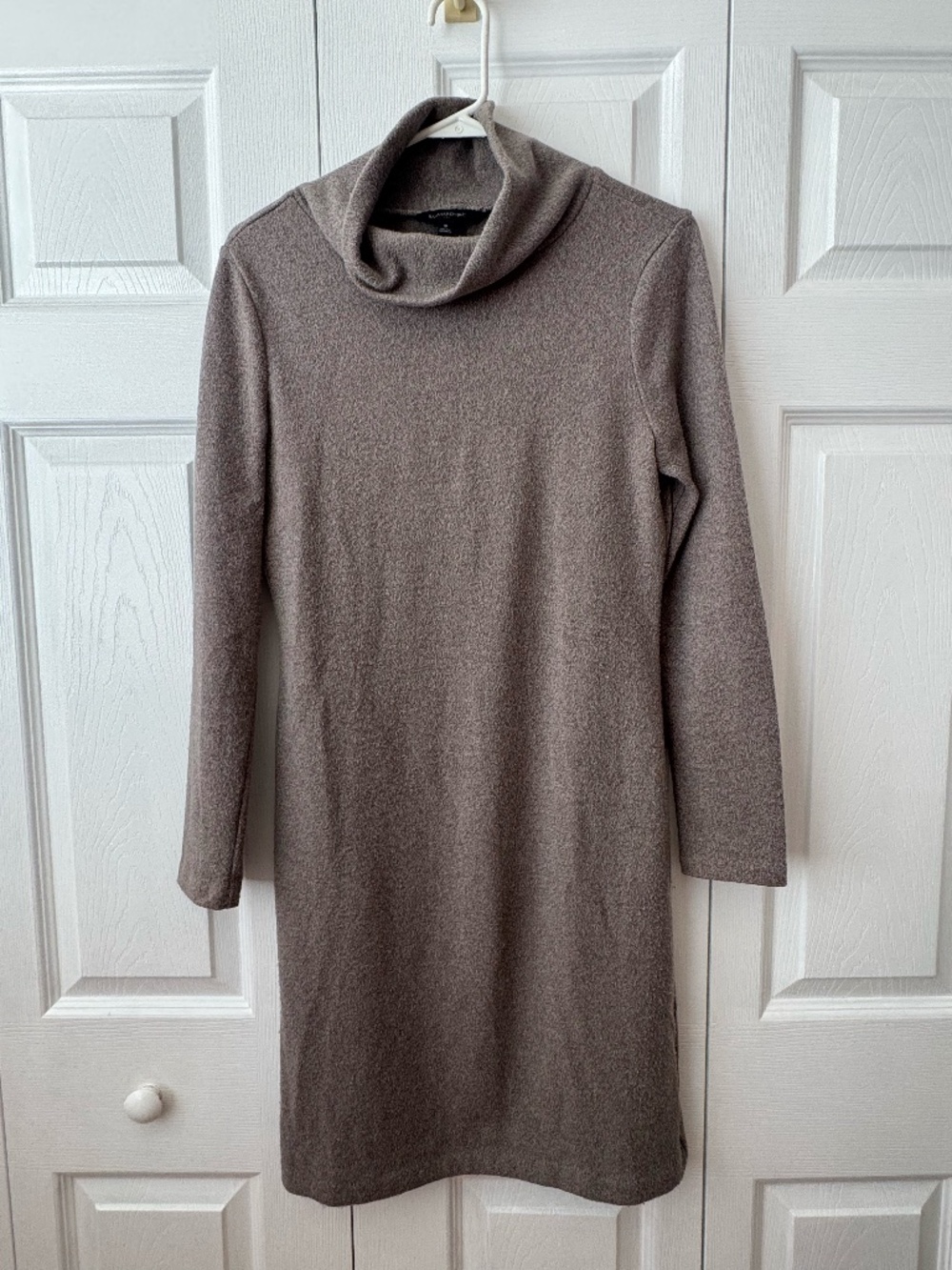Banana Republic Factory Sweater Dress (Small)